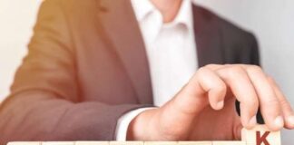 The Evolution of Performance Reviews in the Age of Feedback The Evolution of Performance Reviews in the Age of Feedback